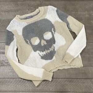 Wooden ships Skull Graphic Beige and Gray Women’s Sweater S/M